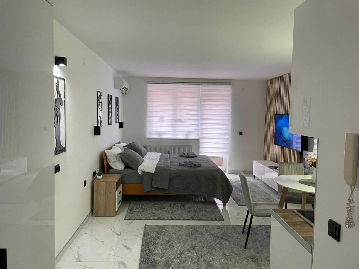 Apartman Afrodita Lux 1 Ni Екстериор снимка