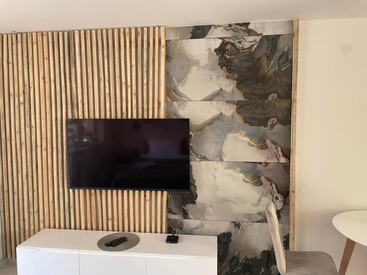 Apartman Afrodita Lux 1 Ni Екстериор снимка